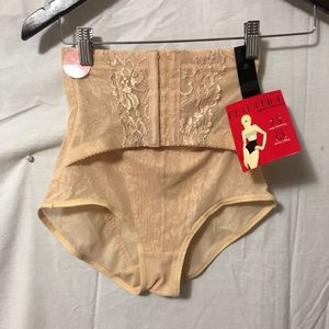 Redefine Breif Cincher Nude Size Medium